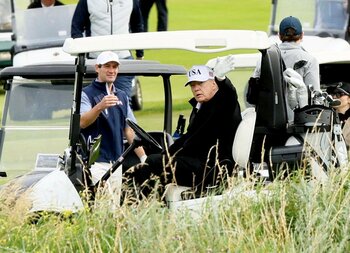 Donald Trump spune că va fi prezent la prima rundă a turneului de golf Ryder Cup / Joacă echipele din Europa și SUA