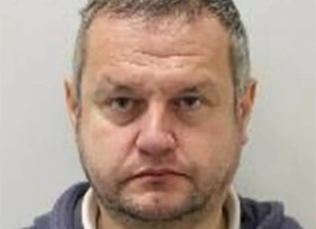 Arbitru condamnat la 13 ani de închisoare, după ce a agresat sexual mai multe minore. Le aborda pe Snapchat într-un (…)