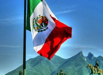 Mexicul a predat justiţiei americane 26 de traficanţi de droguri căutaţi în SUA