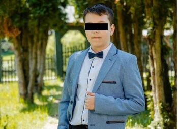 Ultimele clipe din viața lui Răzvan, băiatul de 13 ani care a murit în fața unei școli din Maramureș. Martorii fac (…)