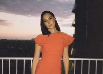 Gal Gadot primește Premiul Genesis al Israelului pentru sprijinul acordat țării în timpul războiului