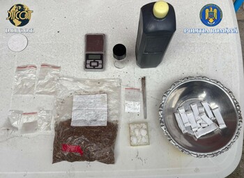 Traficant din Oradea, arestat după ce i-ar fi oferit drog „fantomă” unui minor care îi făcea curățenie