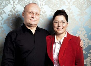 Cine sunt Măriuca și Florin Talpeș, miliardarii discreți care l-au susținut financiar pe Nicușor Dan în campania (…)