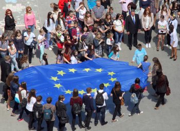 Șefa diplomației europene: Criticile asupra libertăţilor civile în UE ar trebui îndreptate într-o direcţie diferită, (…)