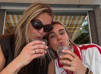 Două sportive de top și-au părăsit relațiile de lungă durată, s-au cuplat și au încins internetul cu un pictorial (…)