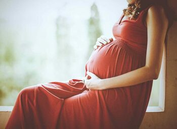 Un copil din fiecare clasă din Regatul Unit se naşte ca urmare a fertilizării in vitro