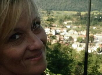 Doliu în presa din România! A murit jurnalista Simona Șerbănescu