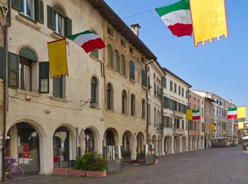 Uită de Roma sau Florența! Micul orășel din Toscana este perla Italiei, un loc plin de farmec, istorie și deserturi (…)