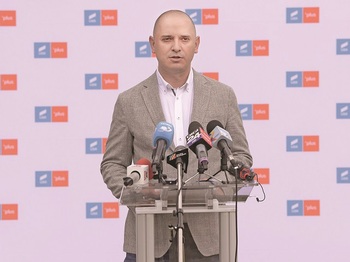 Radu Mihaiu (USR) publică salariile şefilor ANRE, ASF, ANCOM: Cifre obscene