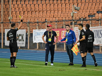 Erik Lincar, tiradă la adresa arbitrilor: ”Sunt fuduli, încrezuți și aroganți! O să îmi pun leucoplast la gură, să (…)