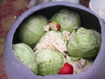 Ce înseamnă dacă varza murată face spumă. Ce să adaugi cât mai repede în zeamă