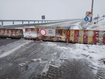 Transalpina se închide din nou. Circulația a fost oprită din cauza viscolului și a riscului de avalanșe