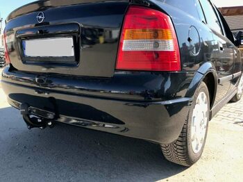 Ce se întâmplă dacă tractezi o altă mașină pe autostradă, ce spune Codul Rutier. Obligațiile pentru șoferii români