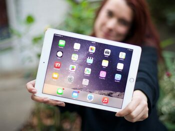 Cum dezactivezi reclamele personalizate și urmăririle aplicațiilor pe iPad