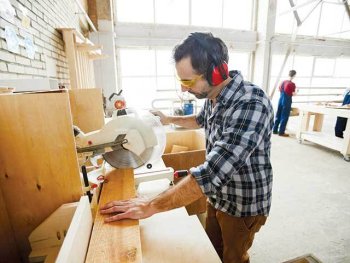 Veşti proaste: Indicele PMI pentru sectorul manufacturier din România, calculat de BCR, a scăzut la 47,2 în (…)