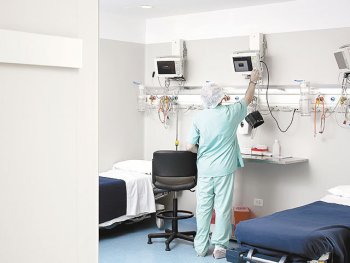 Care sunt judeţele care au atras cei mai mulţi bani din PNRR pentru investiţii în sănătate? Centrele universitare domină