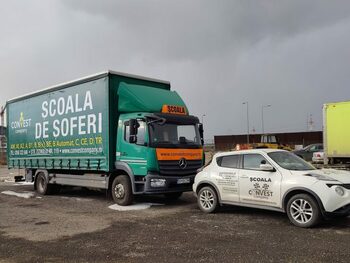 Școala de șoferi în România – cum se face examinarea pentru permisul de conducere. Ce nu are voie să-ți ceară (…)