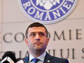 Moţiunea simplă depusă de AUR împotriva ministrului USR al Economiei, Radu Miruţă, a fost respinsă