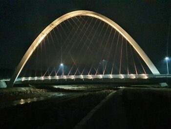Noul pod peste râul Argeșel, inaugurat la Mioveni: cel mai mare arc parabolic din România