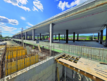 Stadiul lucrărilor la noua piață din Ștei a ajuns la 50%
