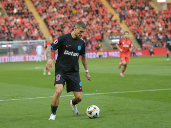 Daniel Bîrligea l-a distrus pe arbitrul turc de la meciul cu Aberdeen! Ce i-a spus atacantului FCSB din minutul 2: (…)