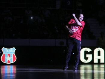 Gabi Balint a scris un imn pentru Steaua: „E acolo unde suntem noi”