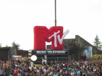 Fără cântec de adio – MTV își închide ecranele muzicale. 20 de momente care au definit o eră