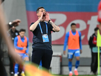 Mirel Rădoi speră să obţină primul succes contra lui Dan Petrescu: „Acela e punctul lor forte”. Mesajul pentru fanii (…)