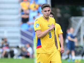 Miză de milioane pentru Louis Munteanu, la primul meci ca titular la națională. „Foarte important pentru binele lui. (…)