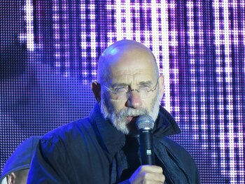 Scriitorul Boris Akunin, condamnat în contumacie la 14 ani de închisoare de Tribunalul din Moscova