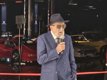 „Tovarășu’, înapoi la locul muncii!”. Înainte să fie putred de bogat, Ion Țiriac a lucrat la forjă în fabrică și a (…)