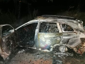 Vâlcea: Incendiu izbucnit la un autoturism, în localitatea Golești