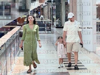 În așteptarea transferului verii, Răzvan Marin se relaxează cu familia. Primele imagini alături de soție și fiică, (…)