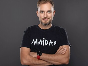 Povestea unui tânăr şi a afacerii sale de succes, începută de la zero în România. La început, el se ocupa de tot — (…)