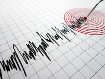 Alertă de tsunami după trei cutremure puternice în largul apelor Rusiei! Cel mai mare seism a avut 7,4 grade pe (…)