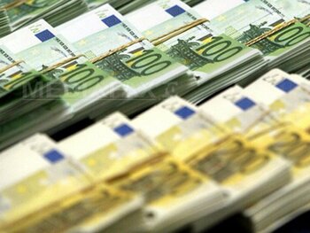 Rezervele valutare la Banca Naţională se situau la finalul lunii octombrie la nivelul de 65,3 mld.euro, în uşoară (…)