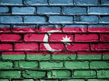 Tensiuni în relaţiile dintre Azerbaidjan şi Rusia: Poliția a făcut percheziții la sediul Sputnik din Baku / Doi (…)
