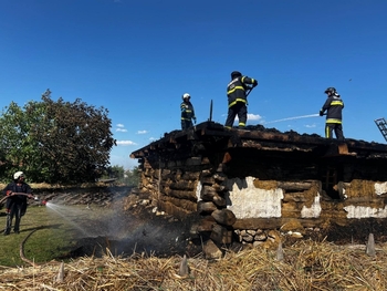 Un monument istoric de o valoare inestimabilă din România a fost distrus de flăcări
