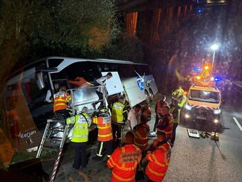 Momente cumplite pentru naționala de tineret a Luxemburgului. 32 de fotbaliști s-au răsturnat cu autocarul: „Țipau, (…)