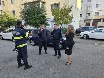 Panică în Mioveni din cauza unui miros puternic resimțit în 50 de blocuri: „Am dispus măsuri de evacuare”. De vină (…)