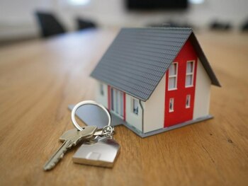Cum se reașează piața imobiliară. Vânzările au scăzut în București și Ilfov