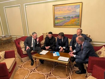 Aliații europeni se grăbesc să consolideze poziția Ucrainei înainte de întâlnirea Trump-Putin. Nici nu vor să audă (…)