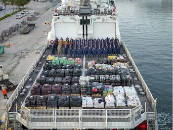 Peste 30 de tone de droguri confiscate, descărcate într-un port din Florida. „Cea mai mare cantitate din istoria (…)