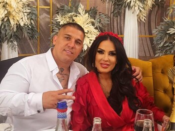 Ramona Corduneanu, reținută într-un dosar de agresiune. Soțul ei, Adrian, dat în urmărire de polițiștii ieșeni