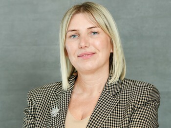 100 Cele mai puternice femei din business. Oana Brânduşa Bompa, Distribution & Customer Manager, STADA România