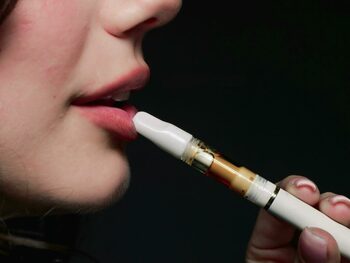 Atenţionare de călătorie! O țară din Asia înăsprește legislația privind țigările electronice