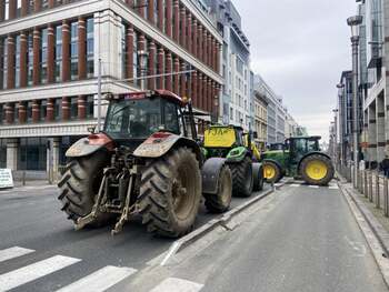 Tăieri bugetare după 2027: Oligarhii agricoli ar putea primi mai puțini bani de la UE, în timp ce tinerii și femeile (…)