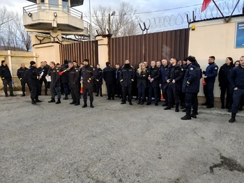 Protestele din penitenciare ar putea provoca haos. Sindicatele anunță blocarea activităților, iar polițiștii vor (…)