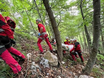 Un turist dat dispărut în Sinaia, găsit decedat într-o râpă