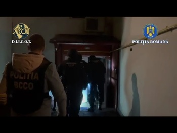 (VIDEO) Percheziții ale B.C.C.O. Craiova într-un dosar de trafic de persoane
